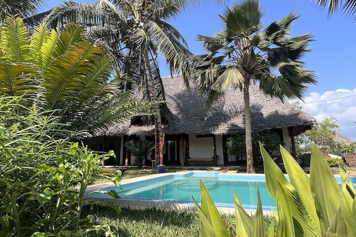Pools & Facilities
