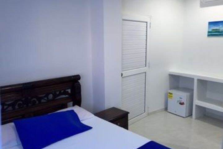 Room 13 of 35