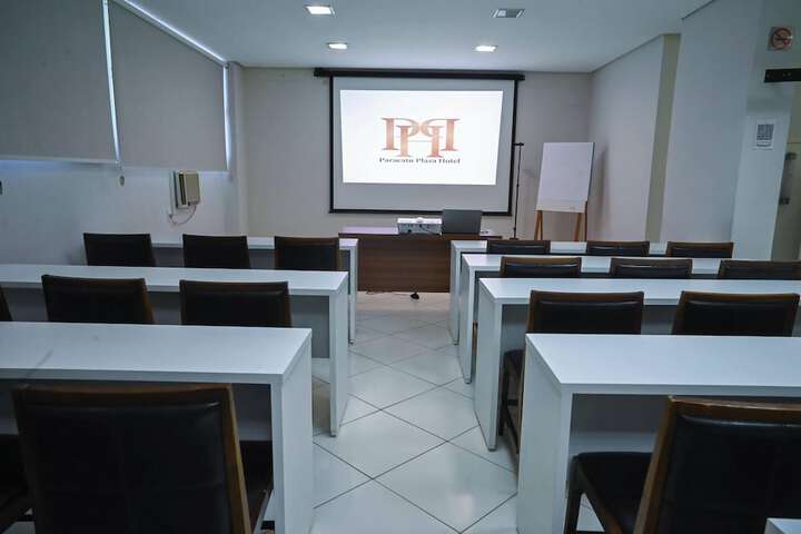 Ballroom/Hall 44 of 64