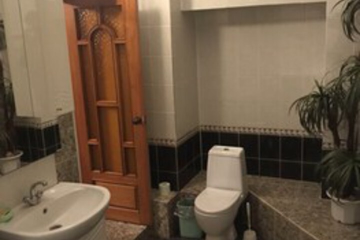 Room 2 of 8