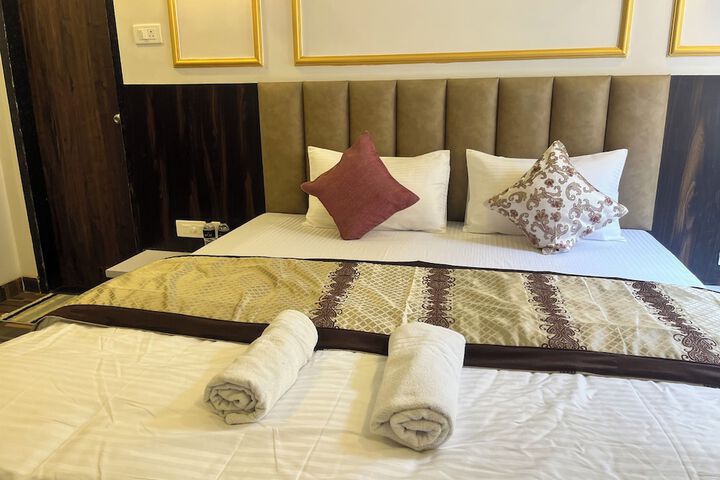 Room 5 of 52