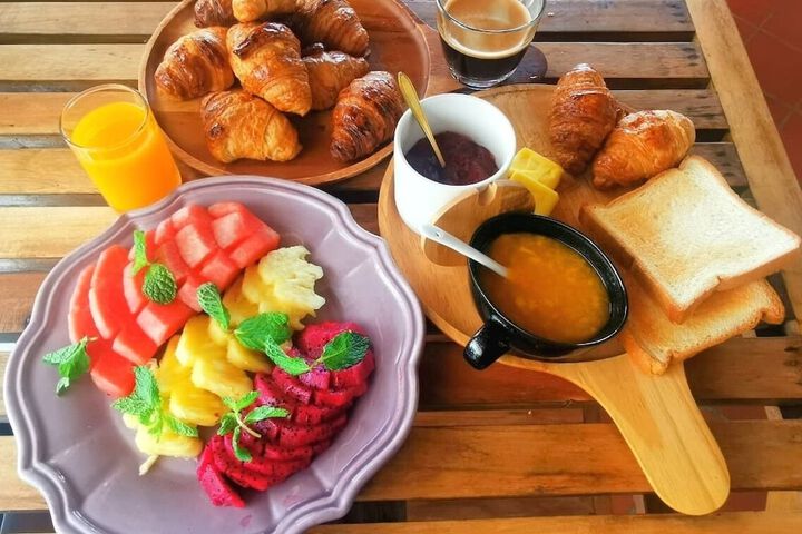 Breakfast/Coffee Service 39 of 50