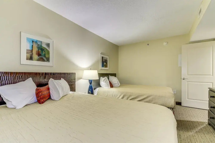 Room 3 of 37
