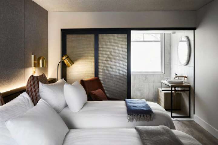 Room 8 of 36