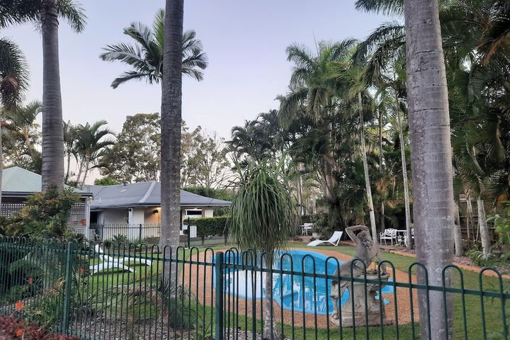 Pool 44 of 64