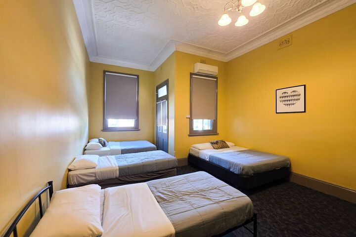 Room 3 of 28