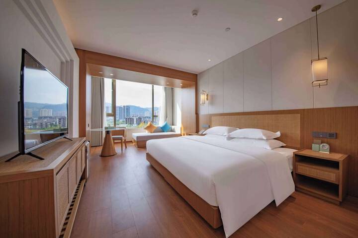 Room 6 of 43