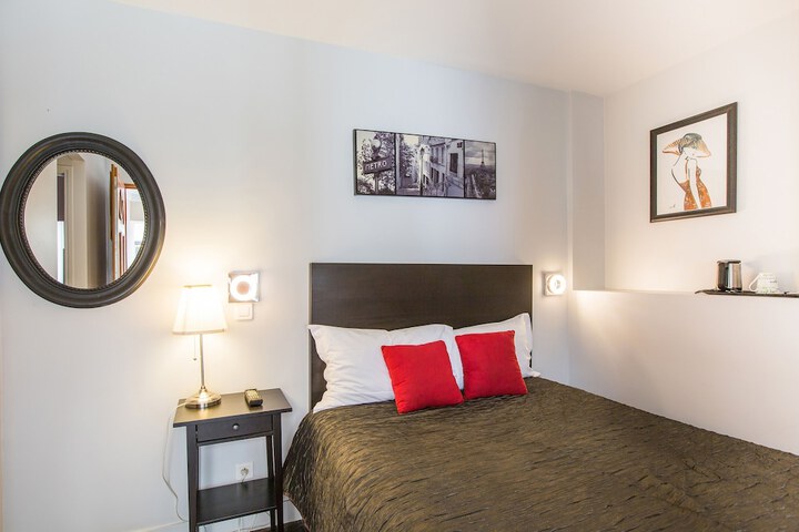 Room 10 of 62