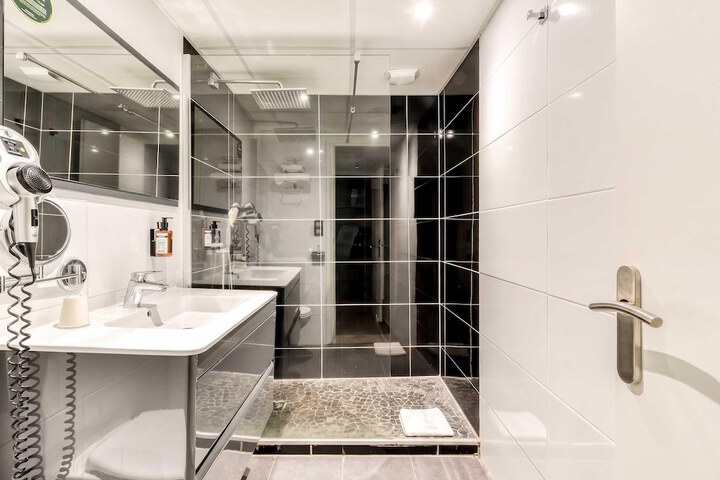 Clean Restrooms