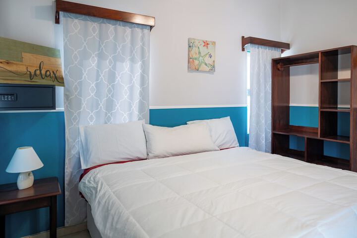 Room 3 of 81