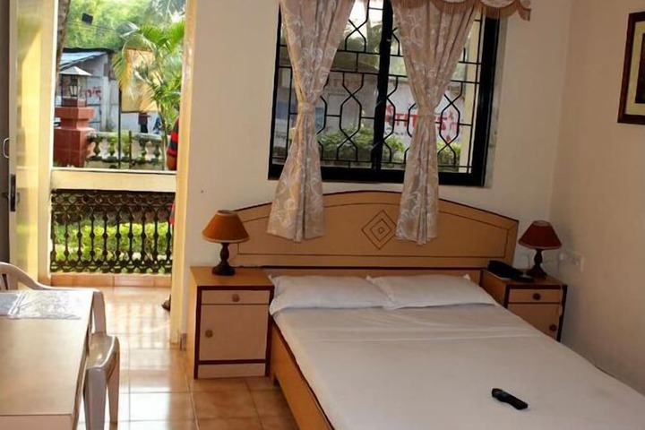Room 5 of 32