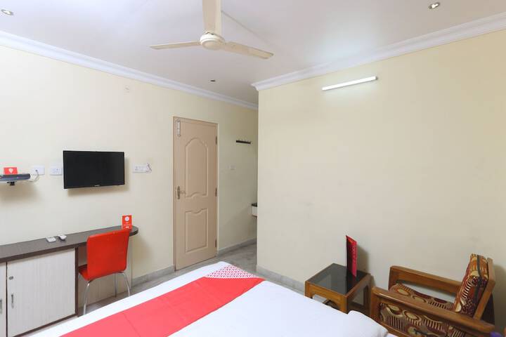 Room 2 of 9