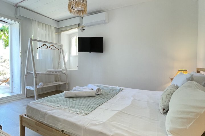 Room 15 of 132