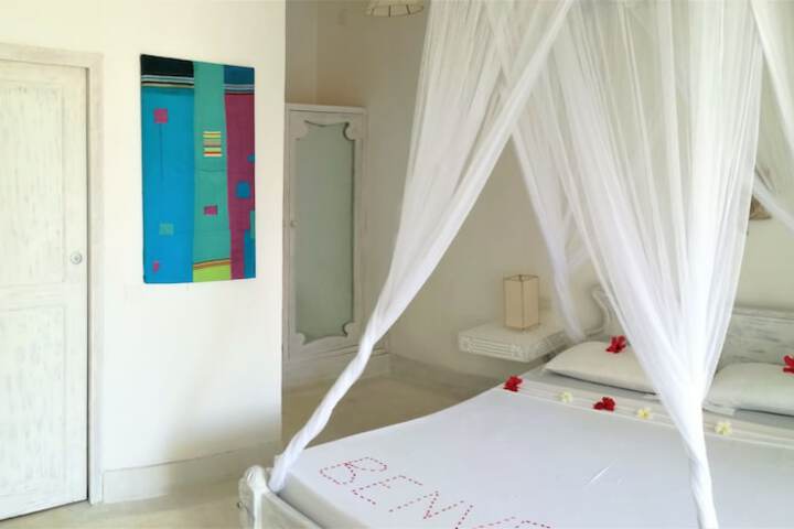 Room 19 of 141
