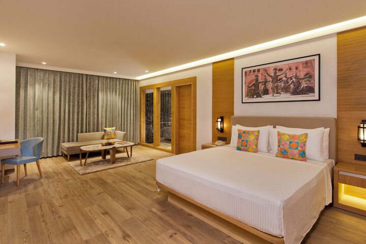 Room 9 of 40