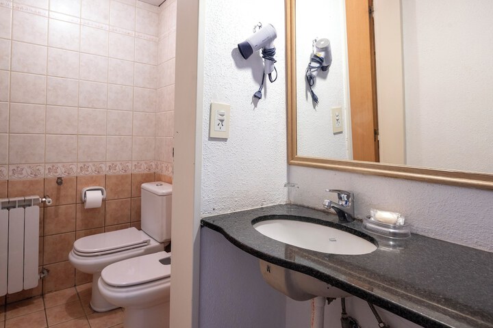 Room 54 of 64