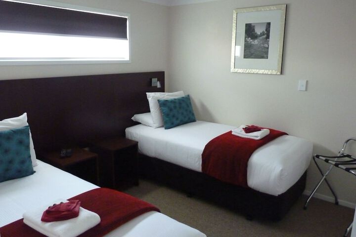 Room 10 of 26