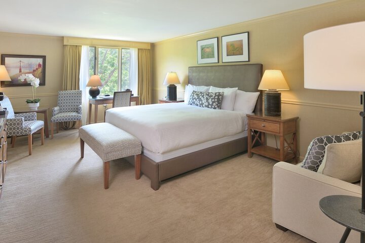 Room 10 of 20