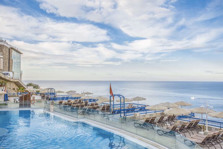 Pool Hotel