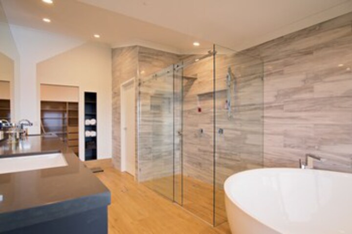 Room 5 of 33