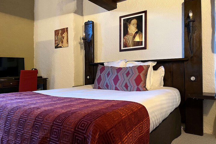 Room 42 of 124