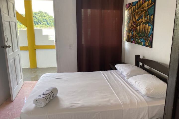 Room 8 of 31