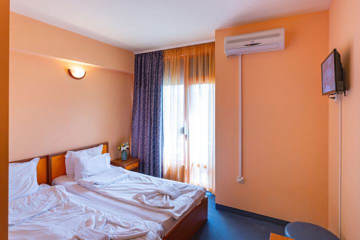 Room 20 of 110