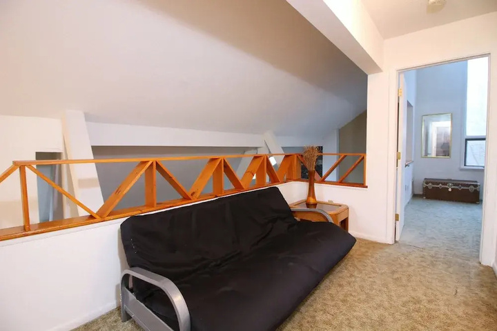 Room 2 of 19