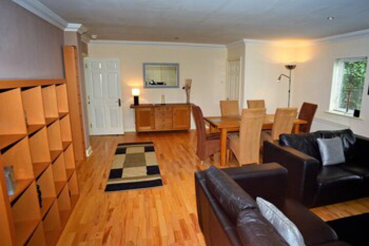 Room 16 of 19