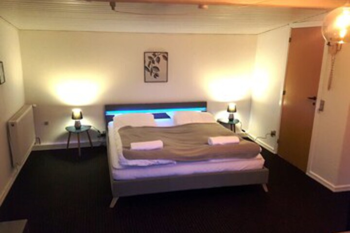 Room 13 of 14