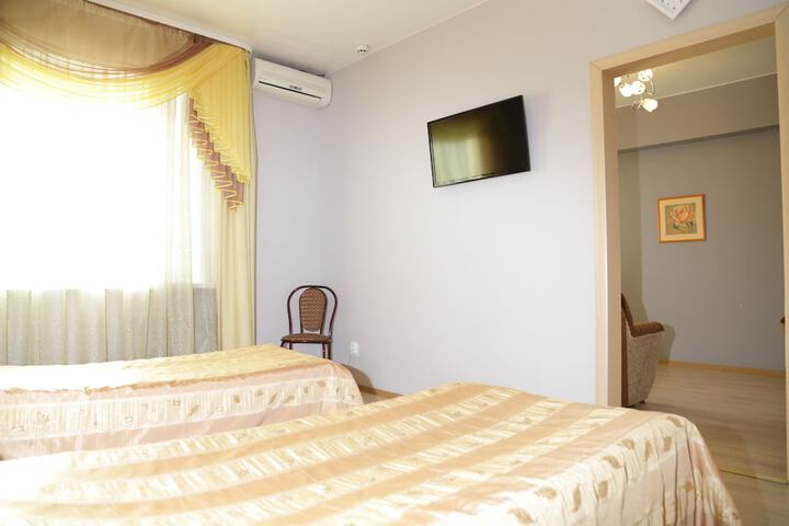 Room 17 of 44