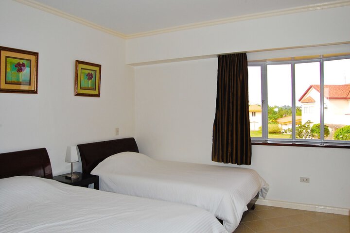 Room 16 of 65