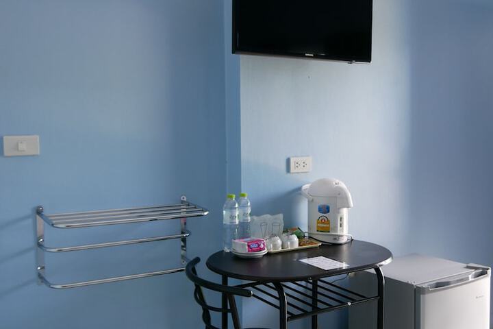 Room 12 of 25