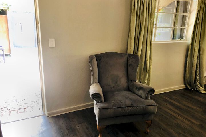 Room 108 of 275