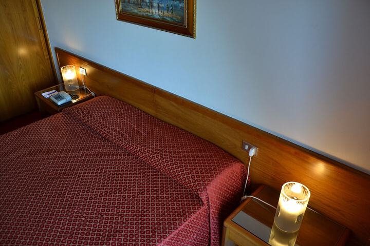 Room 10 of 53