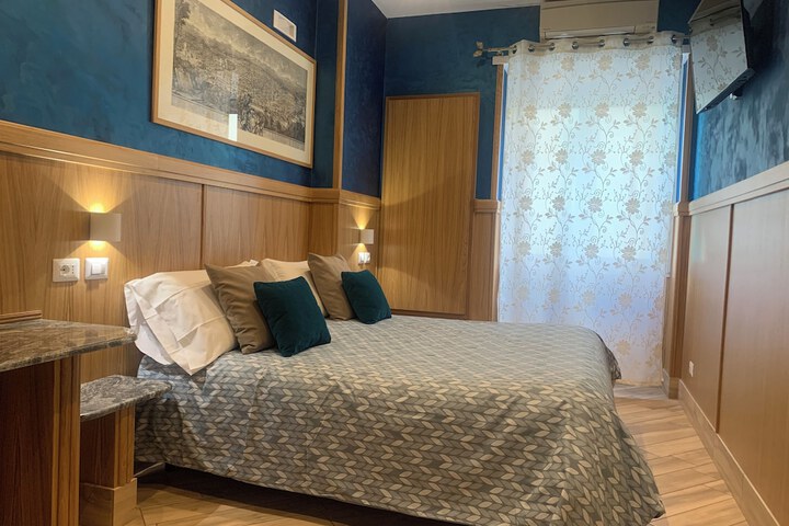 Room 3 of 14
