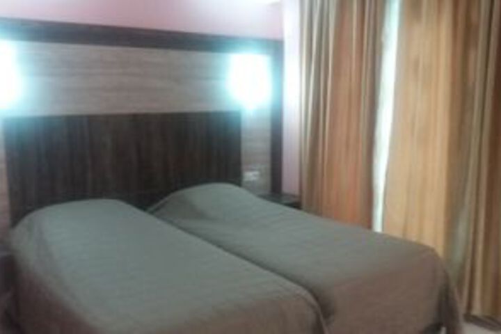 Room 5 of 21