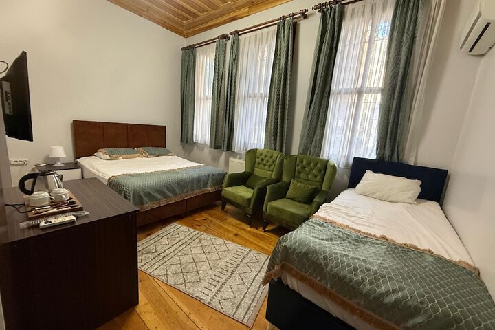 Room 13 of 64
