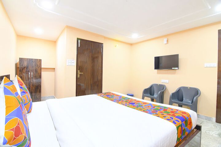 Room 14 of 32