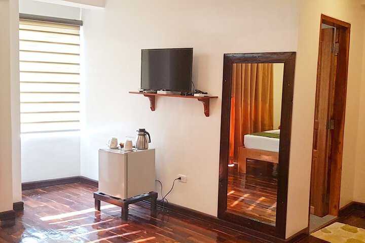 Room 13 of 114