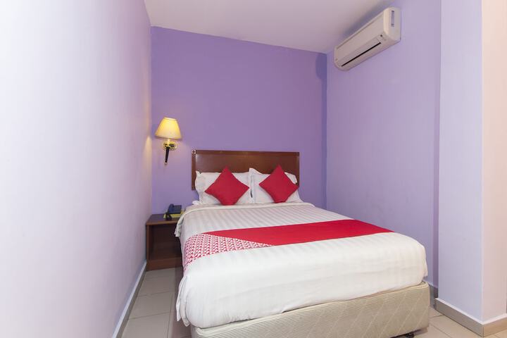 Room 9 of 19
