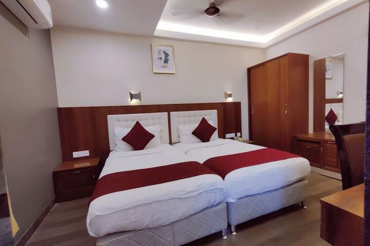 Room 2 of 21