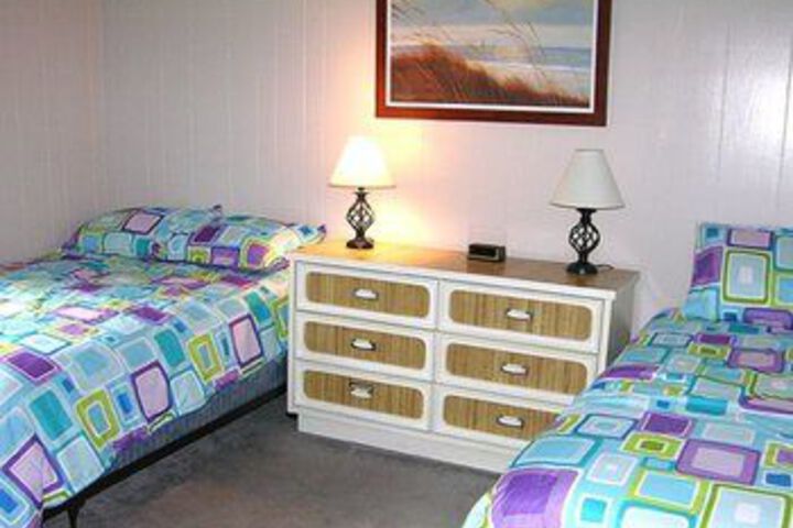 Room 3 of 7