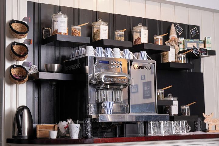 Breakfast/Coffee Service 93 of 133