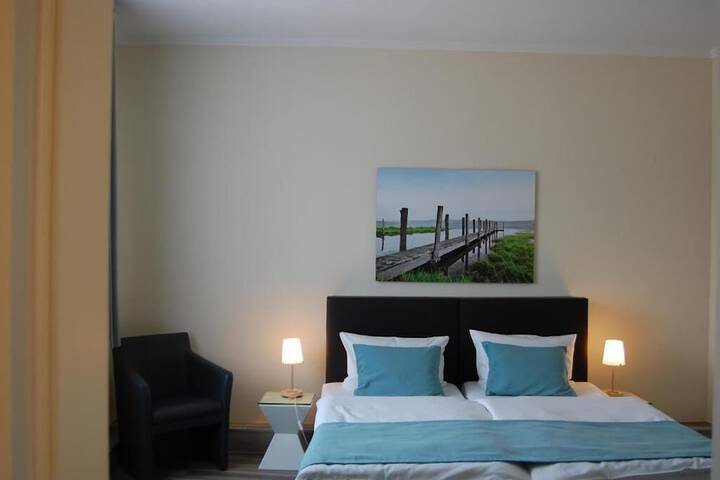 Room 10 of 43