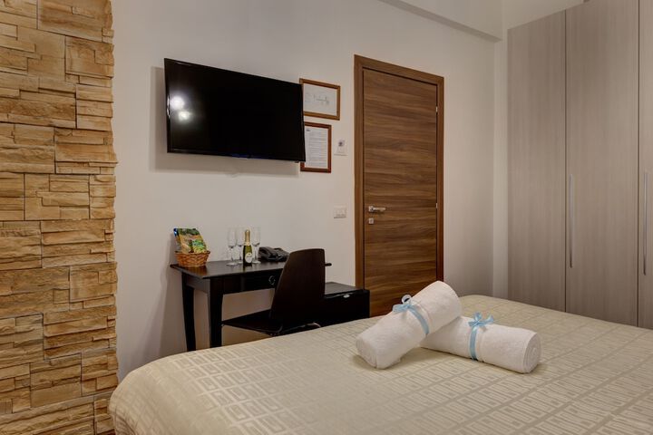 Room 4 of 31