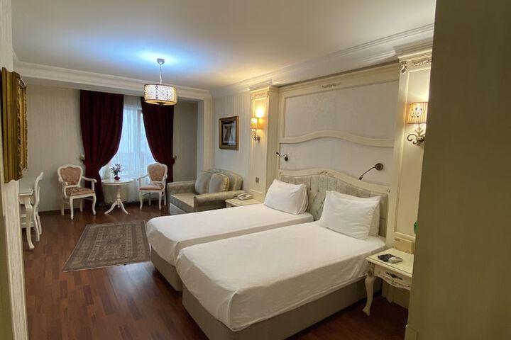 Room 16 of 53