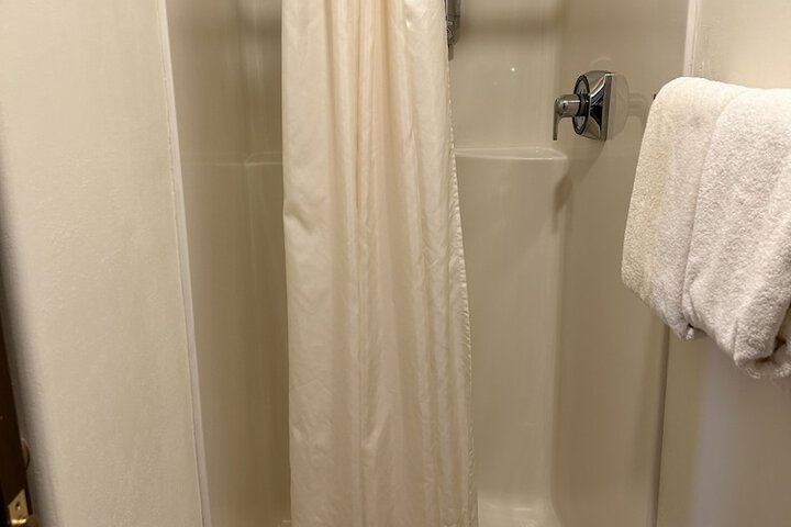 Room 184 of 259