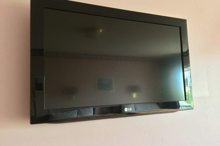 Room 8 of 14