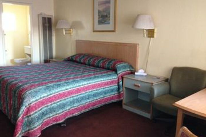Room 7 of 23